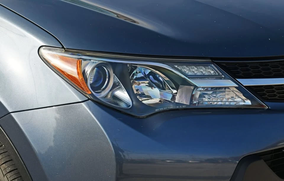 2013 Toyota RAV4 4th Gen - Image 10 of 20