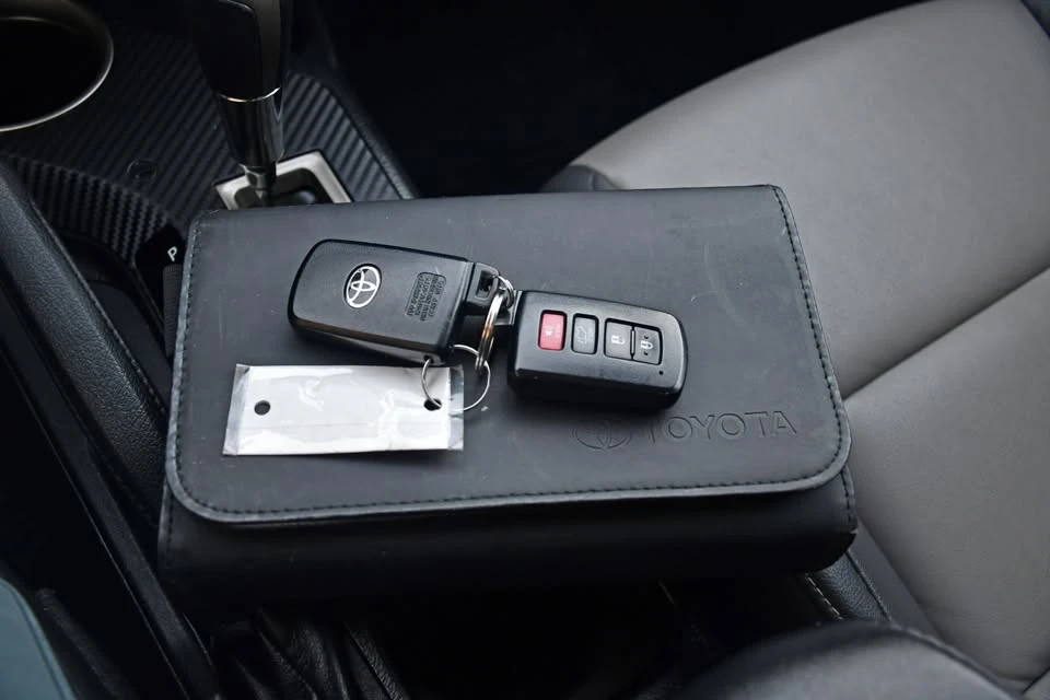 2013 Toyota RAV4 4th Gen - Image 16 of 20