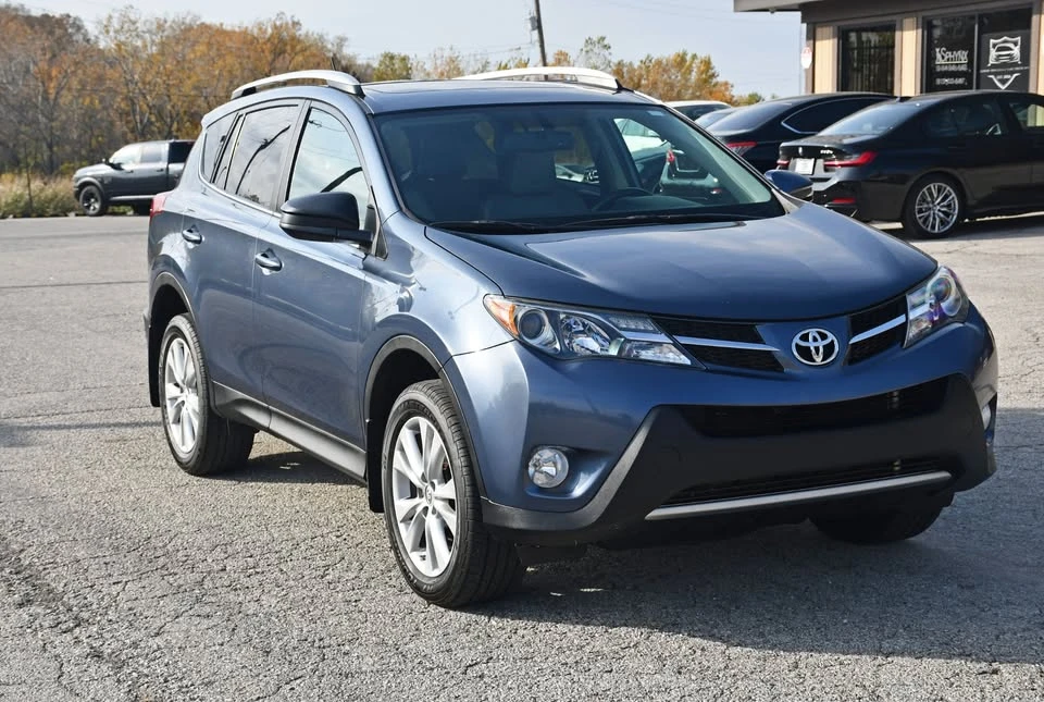 2013 Toyota RAV4 4th Gen - Image 2 of 20