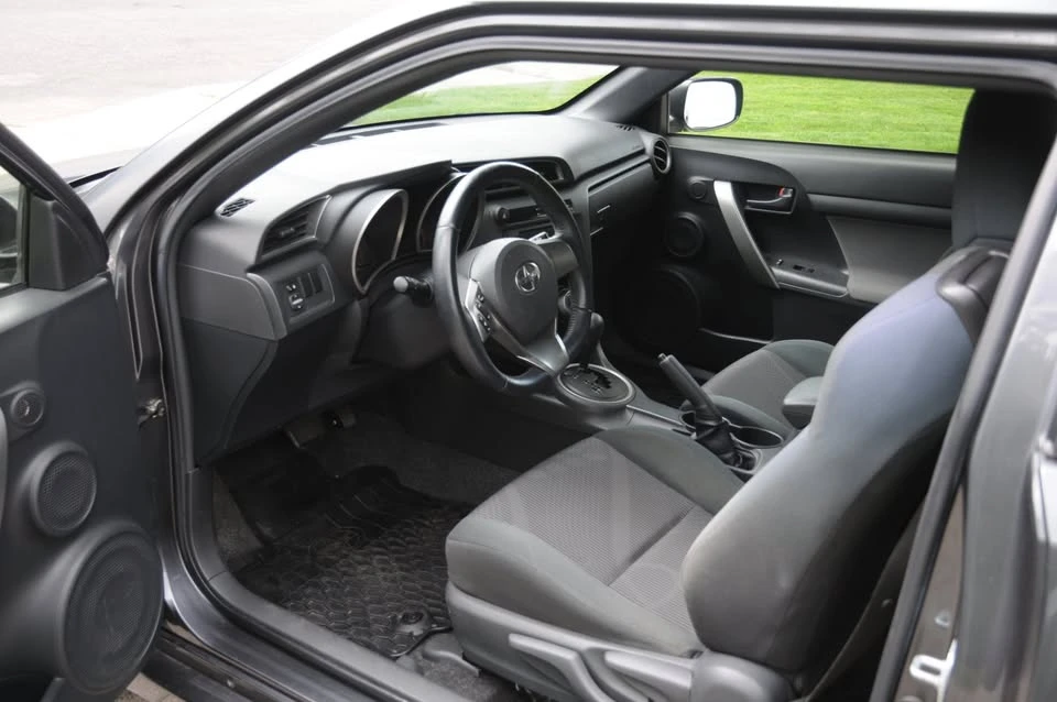 2013 Toyota Celica - Image 10 of 20