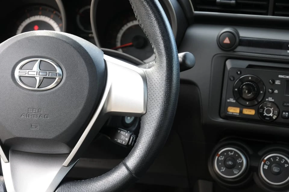 2013 Toyota Celica - Image 14 of 18