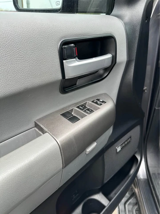 2013 Toyota Sequoia 2nd Gen - Image 10 of 19