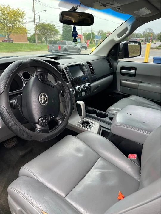 2013 Toyota Sequoia 2nd Gen - Image 15 of 19