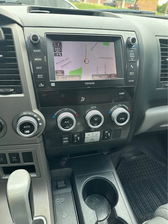 2013 Toyota Sequoia 2nd Gen - Image 4 of 19