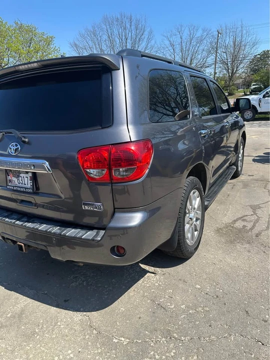 2013 Toyota Sequoia 2nd Gen - Image 17 of 19