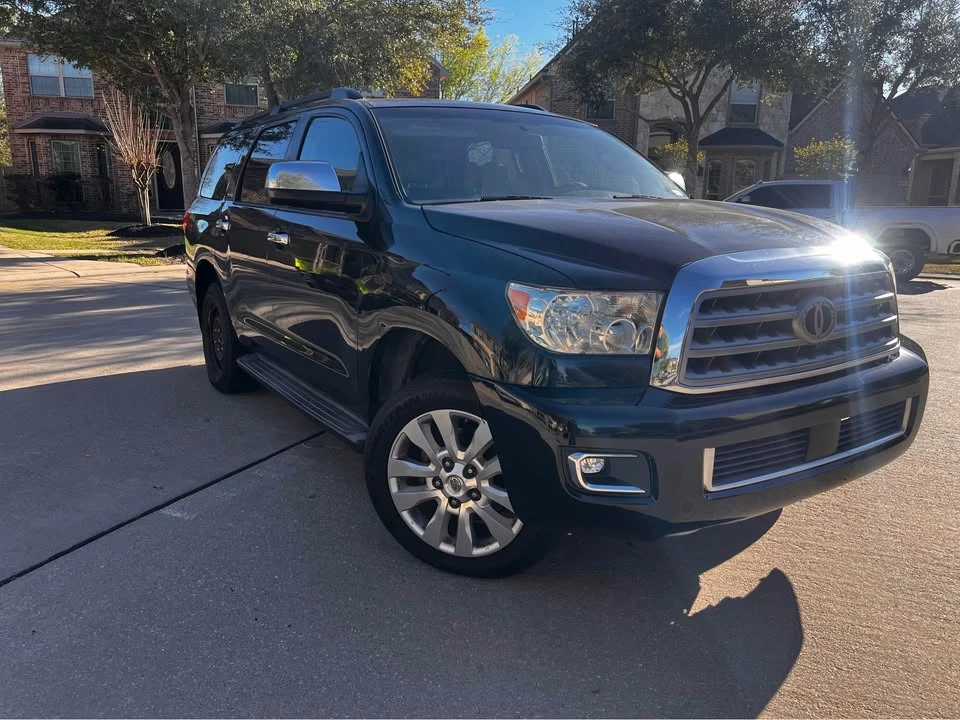 2013 Toyota Sequoia 2nd Gen - Image 2 of 10