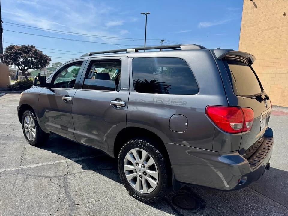 2013 Toyota Sequoia 2nd Gen - Image 2 of 10