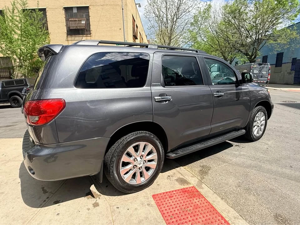 2013 Toyota Sequoia 2nd Gen - Image 6 of 11