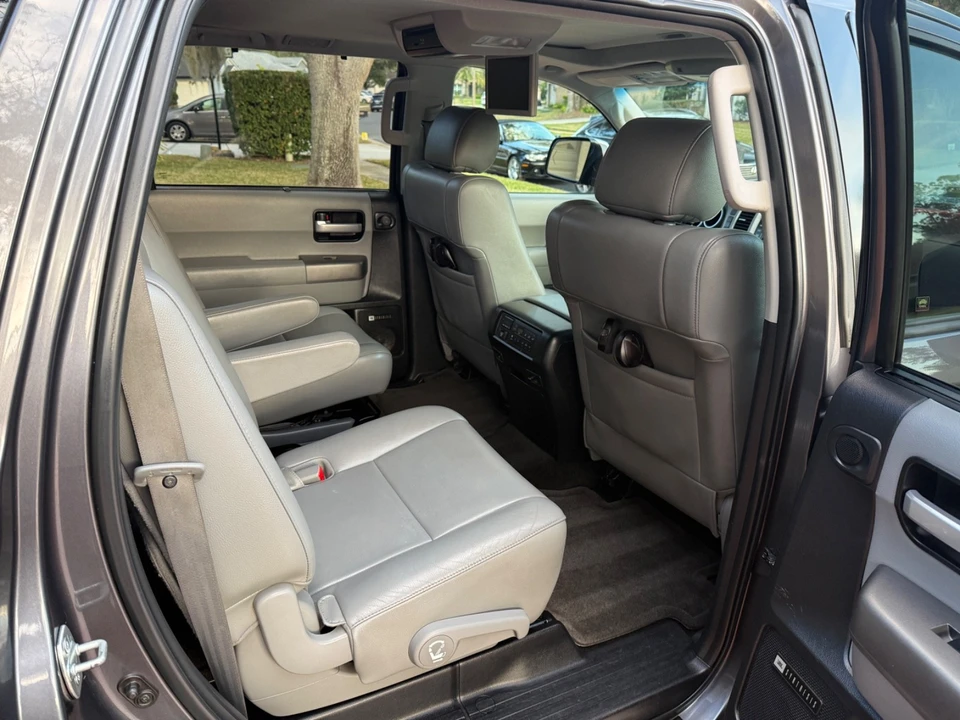 2013 Toyota Sequoia 2nd Gen - Image 17 of 21