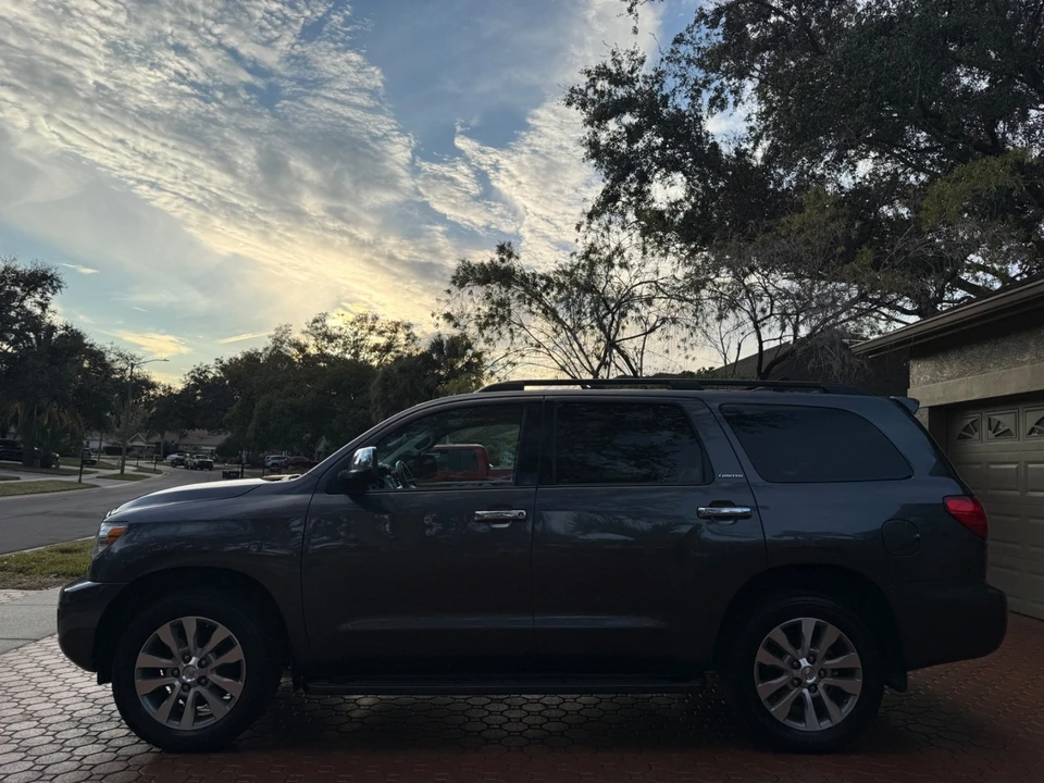 2013 Toyota Sequoia 2nd Gen - Image 7 of 21