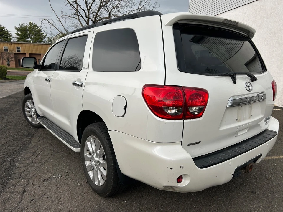 2013 Toyota Sequoia 2nd Gen - Image 5 of 20