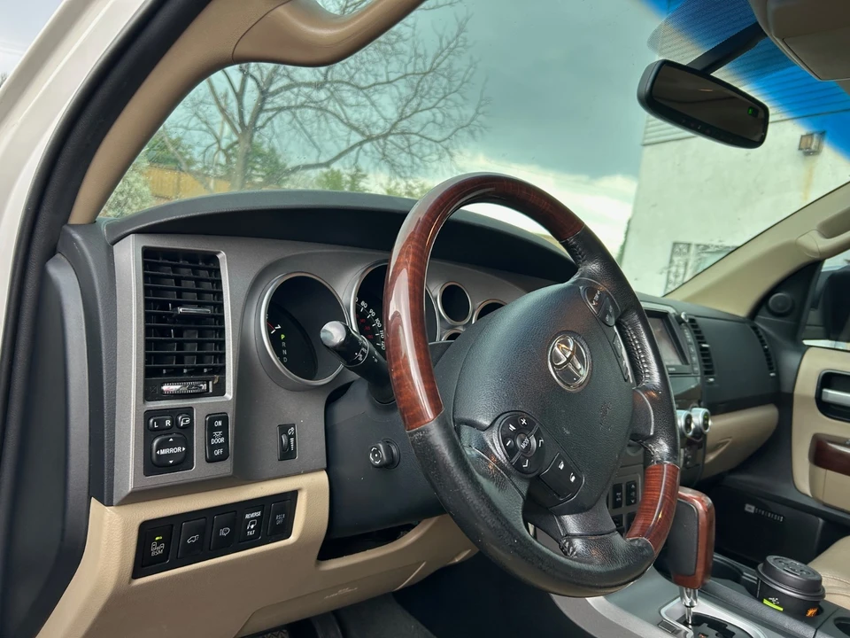 2013 Toyota Sequoia 2nd Gen - Image 8 of 20