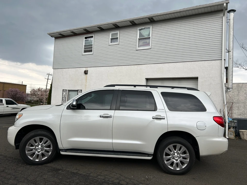 2013 Toyota Sequoia 2nd Gen - Image 6 of 20