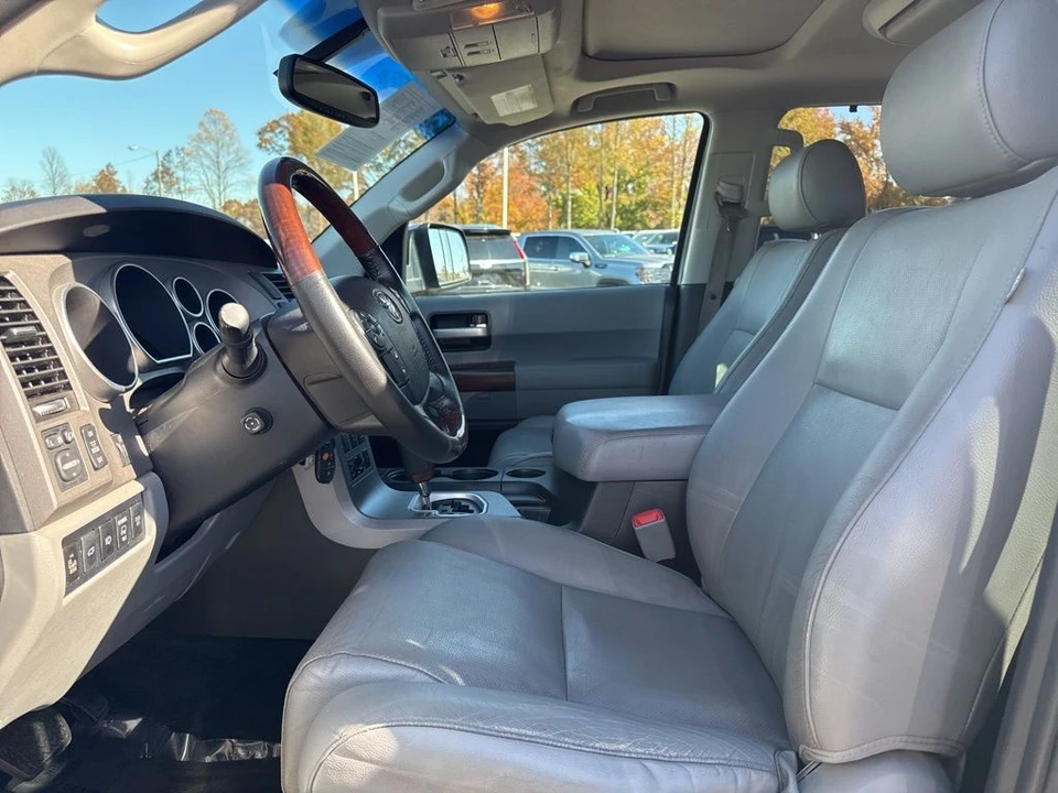 2013 Toyota Sequoia 2nd Gen - Image 9 of 12