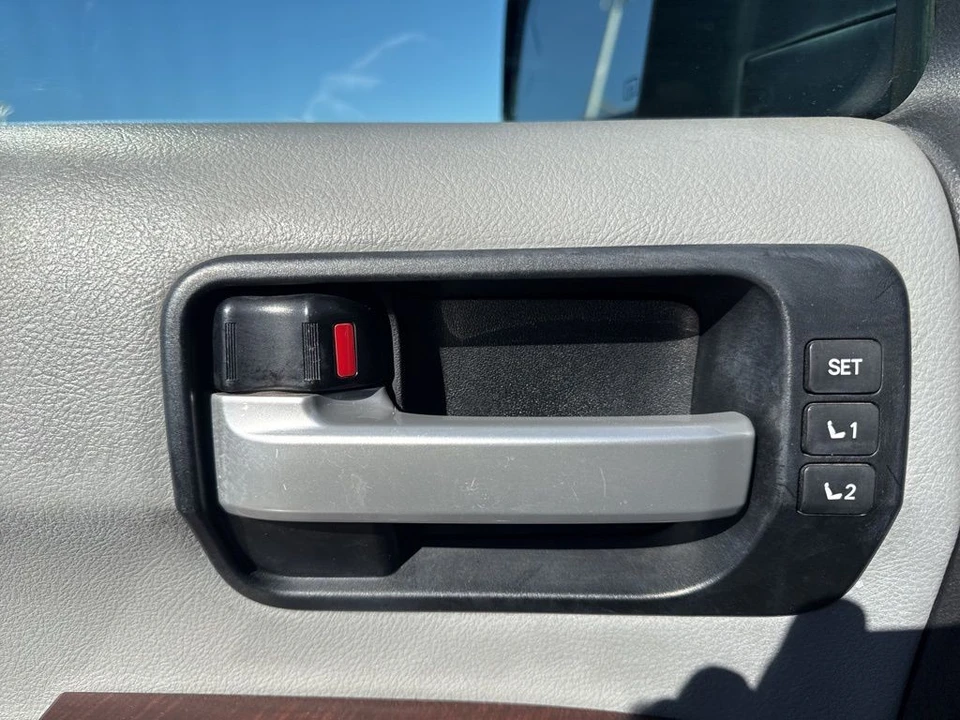 2013 Toyota Sequoia 2nd Gen - Image 11 of 12