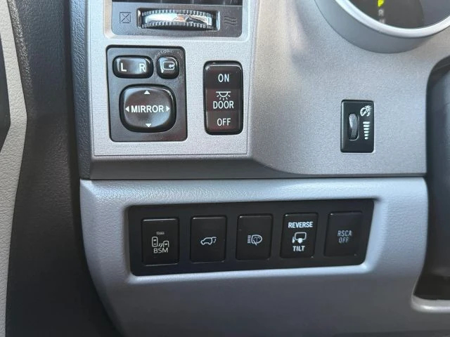 2013 Toyota Sequoia 2nd Gen - Image 17 of 21