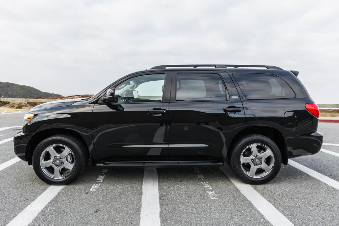 2013 Toyota Sequoia 2nd Gen - Image 7 of 31