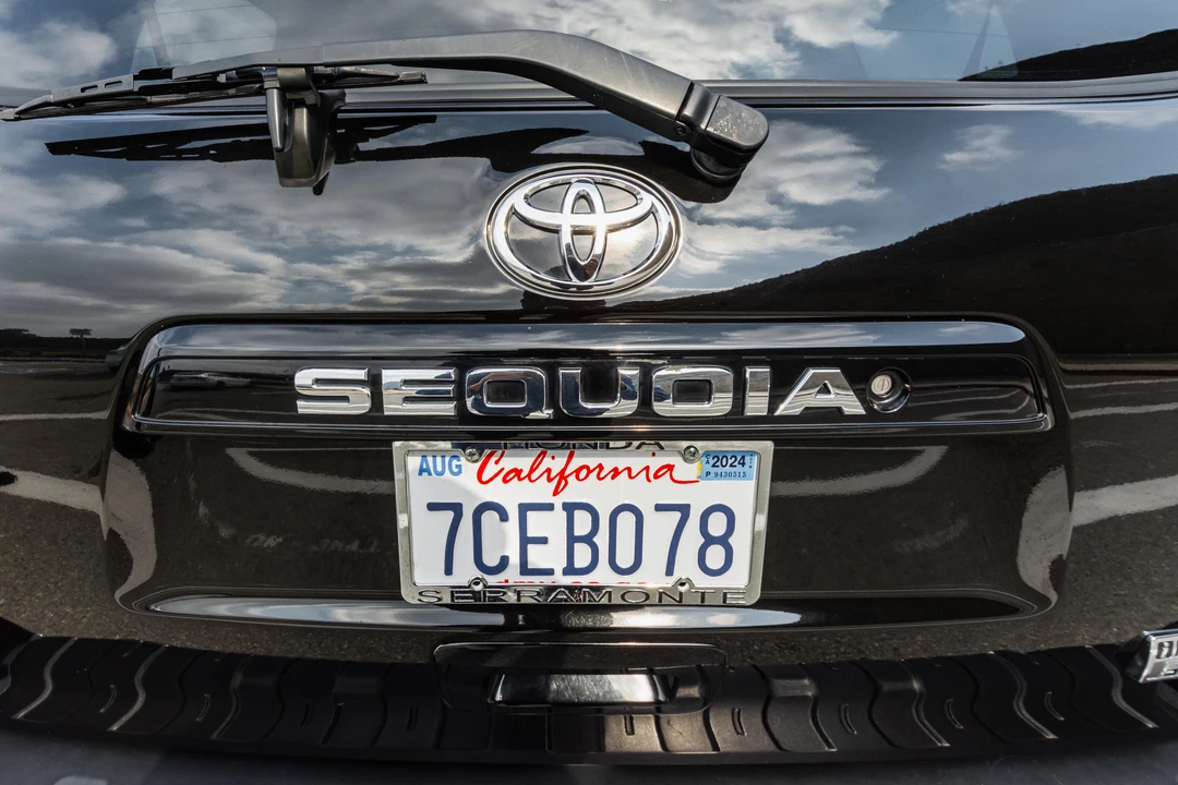 2013 Toyota Sequoia 2nd Gen - Image 26 of 31