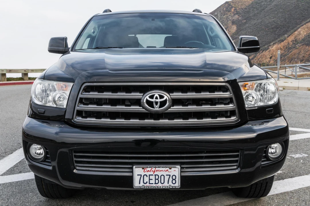 2013 Toyota Sequoia 2nd Gen - Image 2 of 31