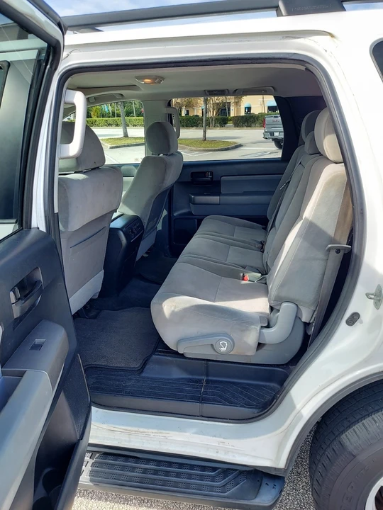 2013 Toyota Sequoia 2nd Gen - Image 20 of 21