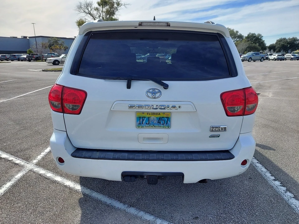 2013 Toyota Sequoia 2nd Gen - Image 4 of 21