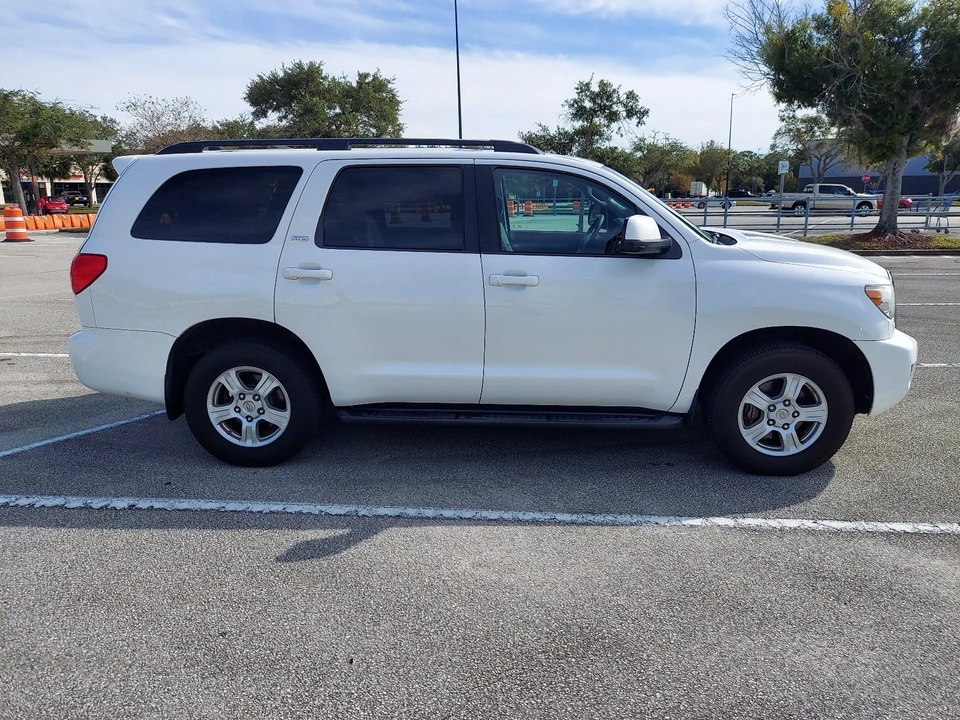 2013 Toyota Sequoia 2nd Gen - Image 6 of 21