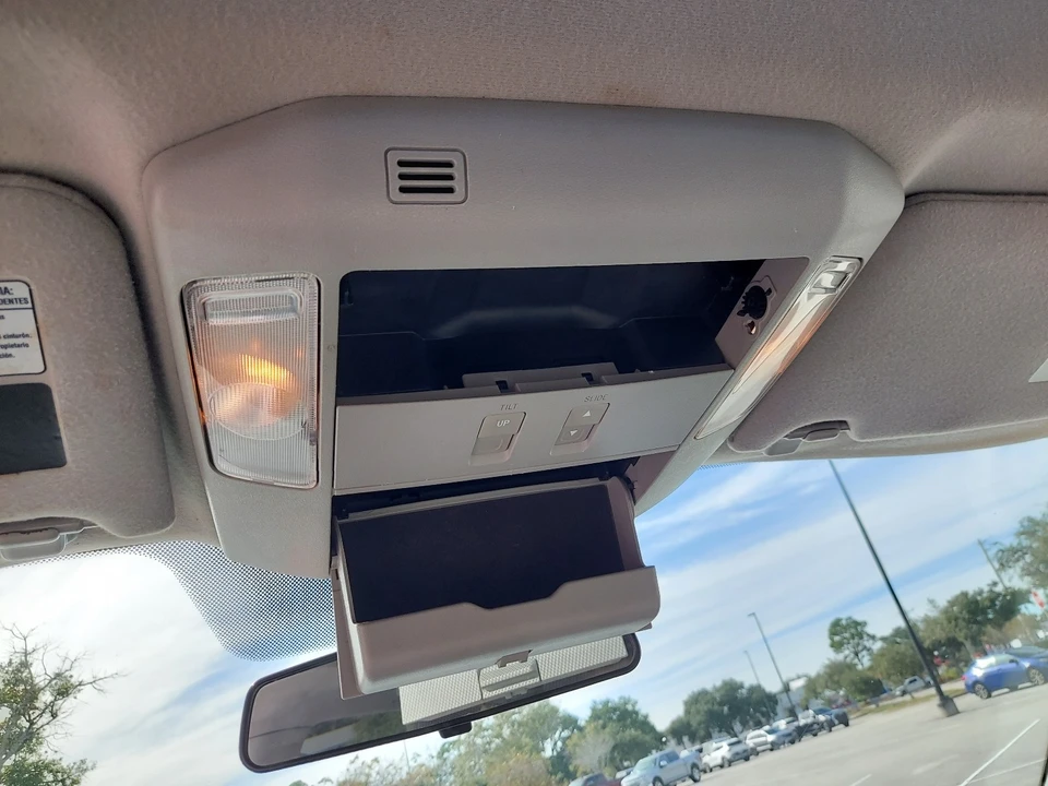 2013 Toyota Sequoia 2nd Gen - Image 15 of 21
