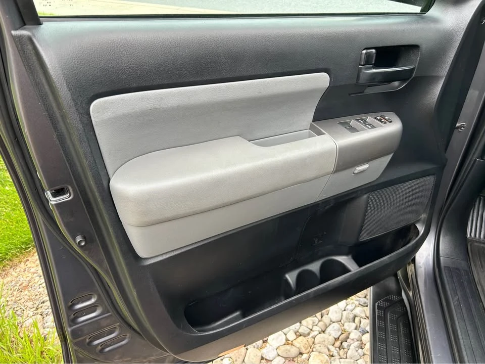 2013 Toyota Sequoia 2nd Gen - Image 11 of 20