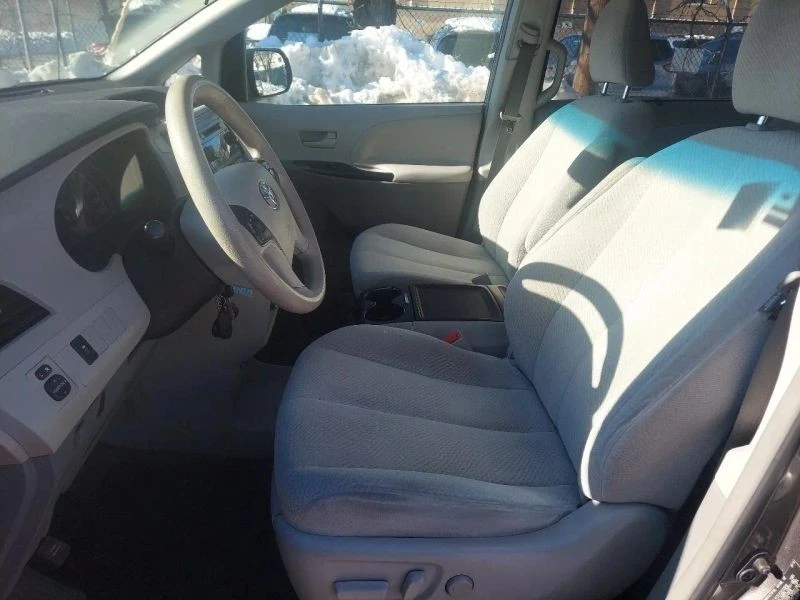 2013 Toyota Sienna 3rd Gen - Image 12 of 12