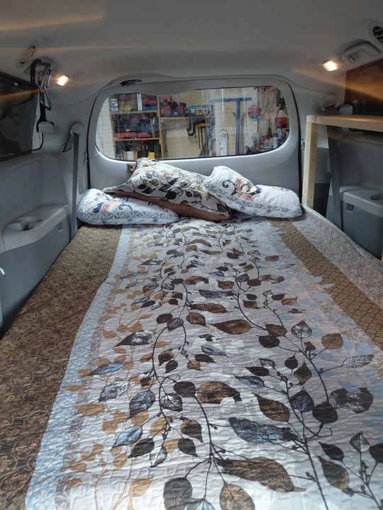 2013 Toyota Sienna 3rd Gen - Image 10 of 17
