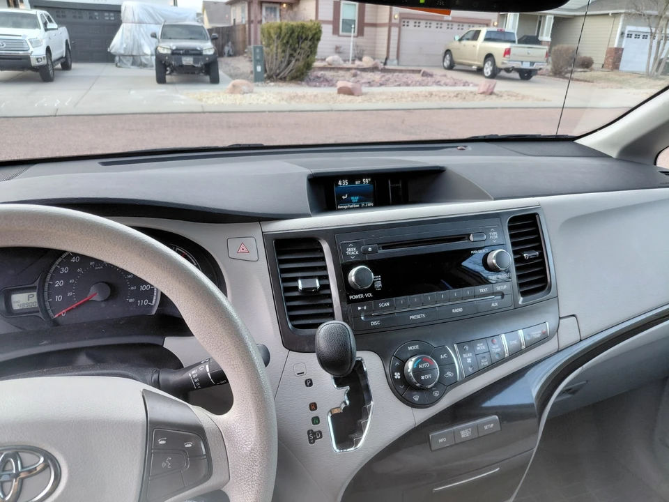 2013 Toyota Sienna 3rd Gen - Image 8 of 17