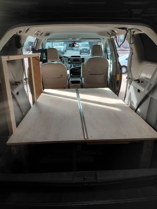 2013 Toyota Sienna 3rd Gen - Image 12 of 17