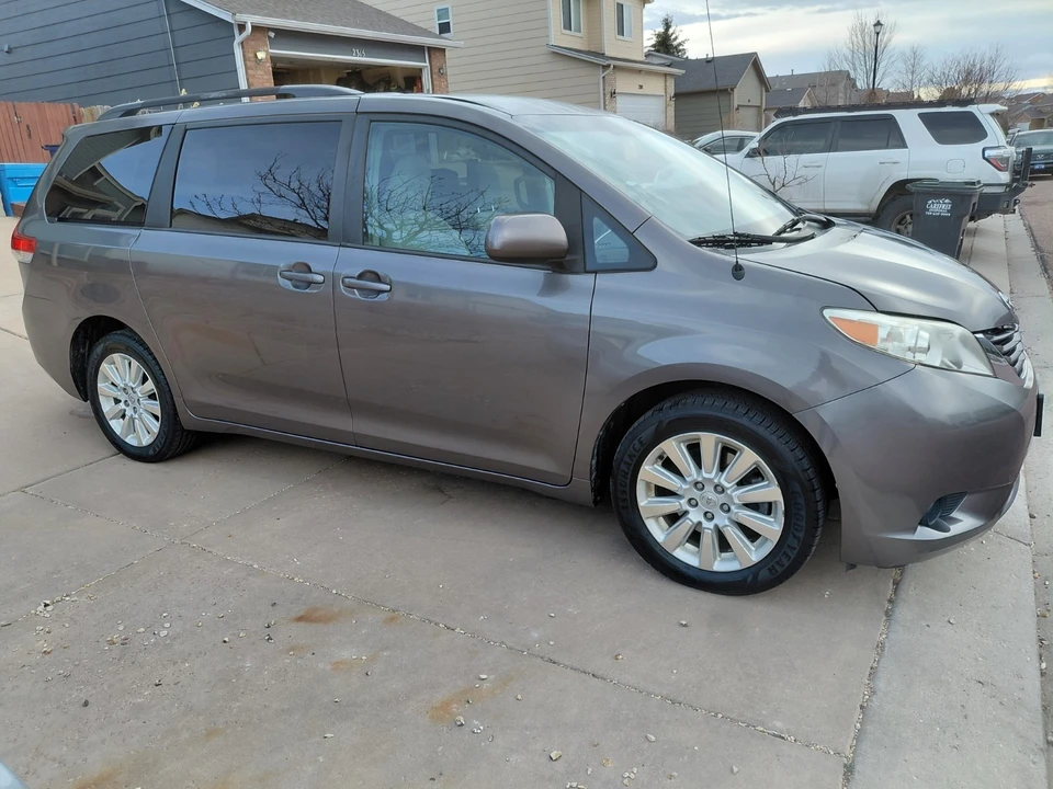2013 Toyota Sienna 3rd Gen - Image 2 of 17