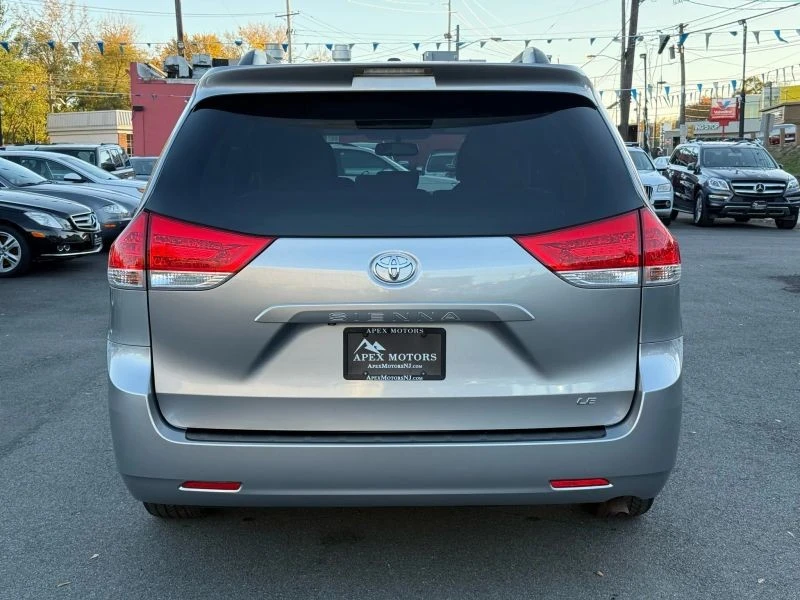 2013 Toyota Sienna 3rd Gen - Image 8 of 12