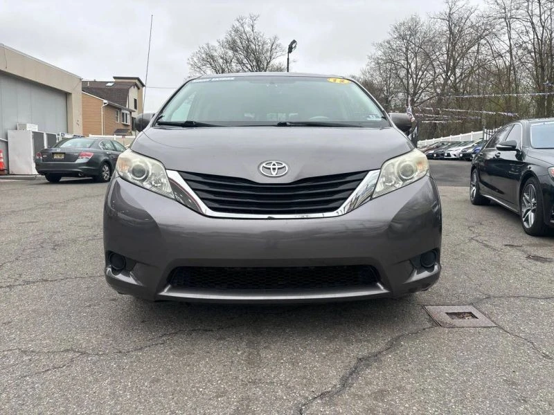 2013 Toyota Sienna 3rd Gen - Image 2 of 12