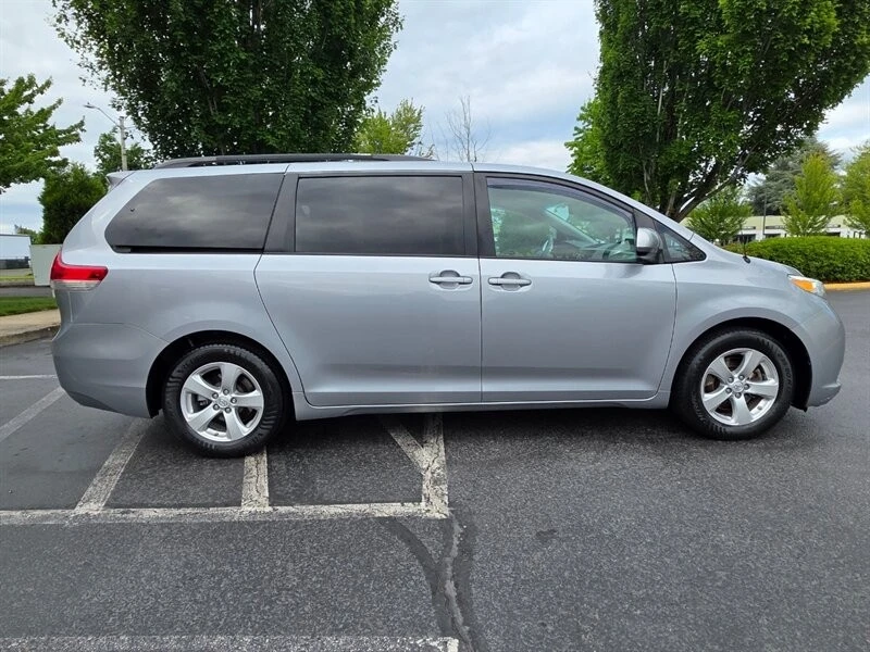 2013 Toyota Sienna 3rd Gen - Image 3 of 21