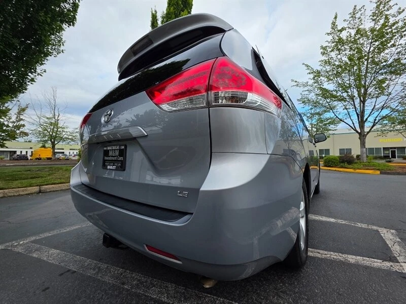 2013 Toyota Sienna 3rd Gen - Image 12 of 21