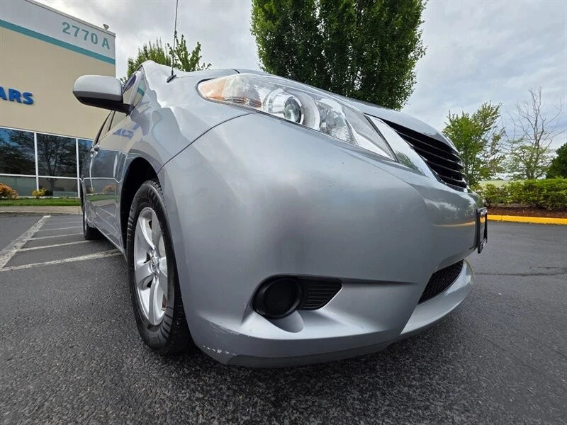 2013 Toyota Sienna 3rd Gen - Image 10 of 21
