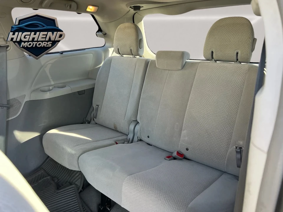 2013 Toyota Sienna 3rd Gen - Image 18 of 21