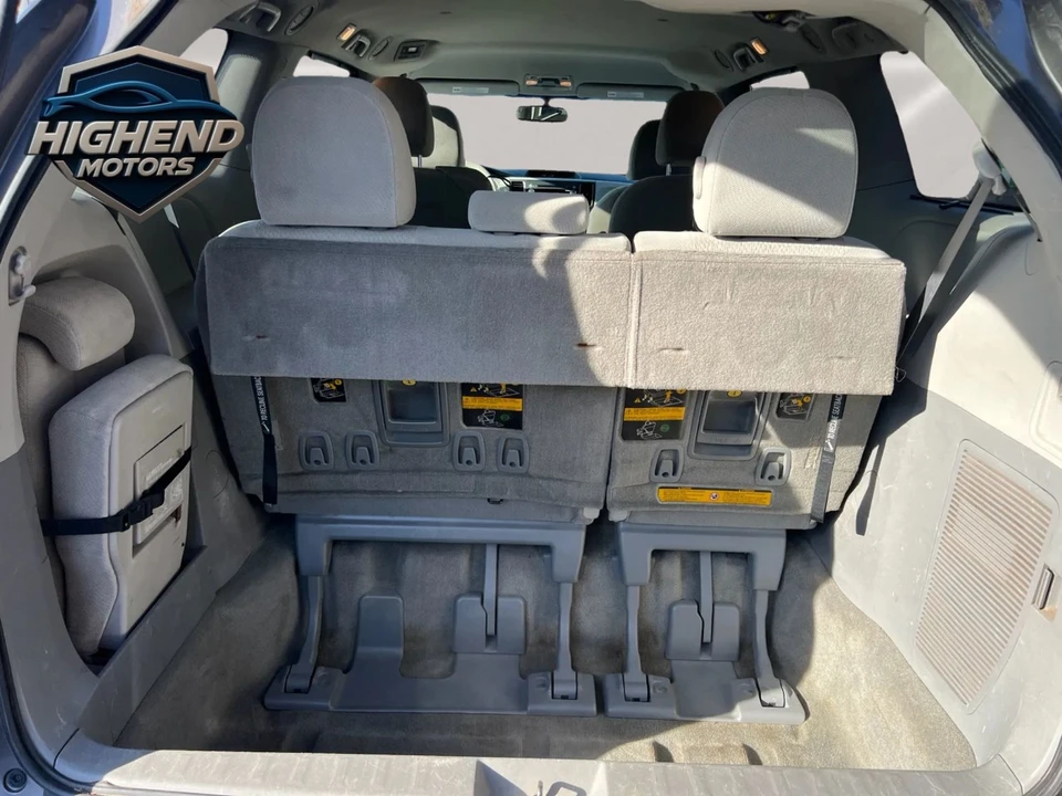 2013 Toyota Sienna 3rd Gen - Image 19 of 21