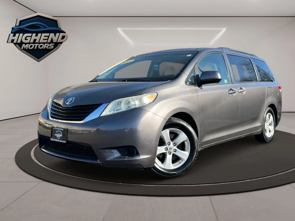 2013 Toyota Sienna 3rd Gen - Image 2 of 21