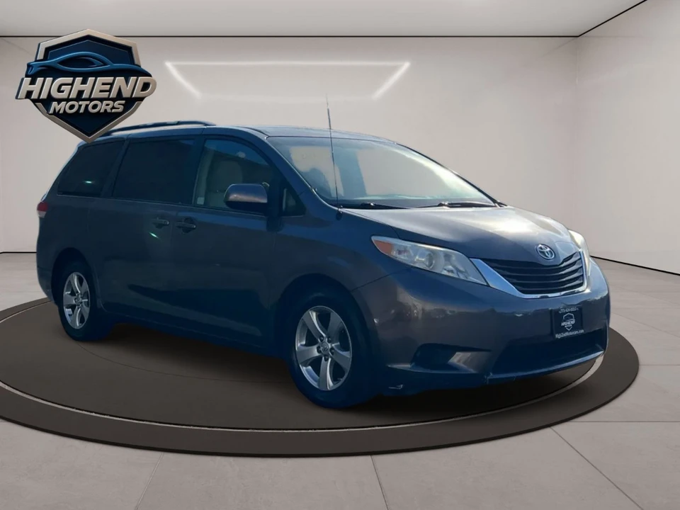 2013 Toyota Sienna 3rd Gen - Image 8 of 21