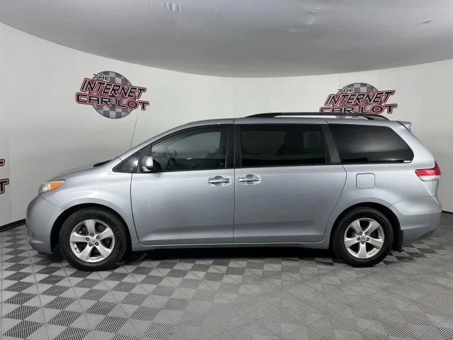 2013 Toyota Sienna 3rd Gen - Image 4 of 21