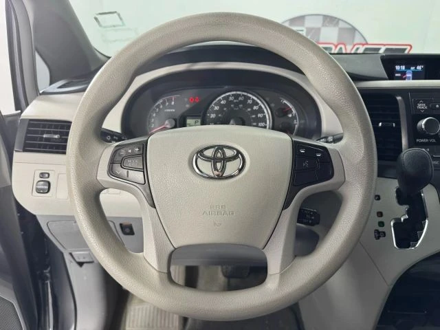 2013 Toyota Sienna 3rd Gen - Image 13 of 21