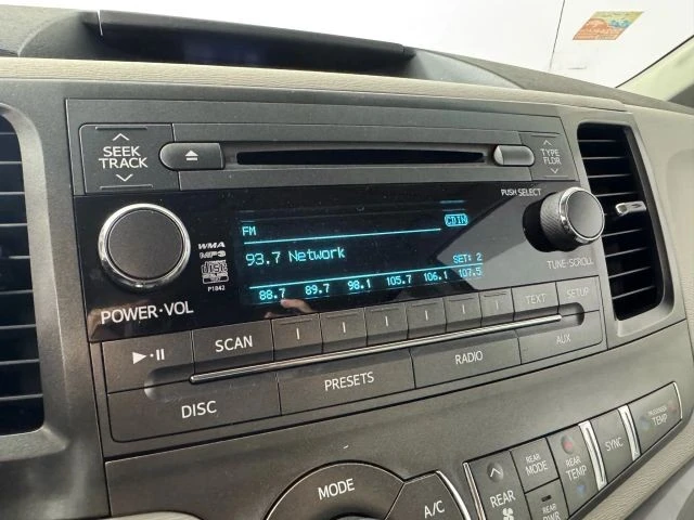 2013 Toyota Sienna 3rd Gen - Image 18 of 21