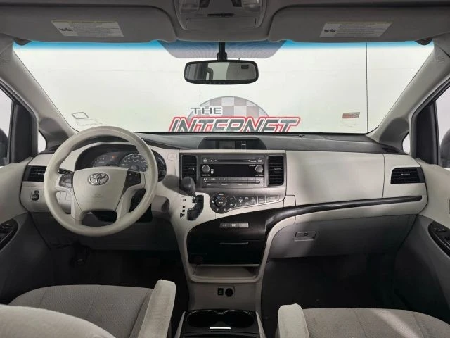 2013 Toyota Sienna 3rd Gen - Image 11 of 21