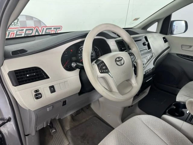 2013 Toyota Sienna 3rd Gen - Image 10 of 21