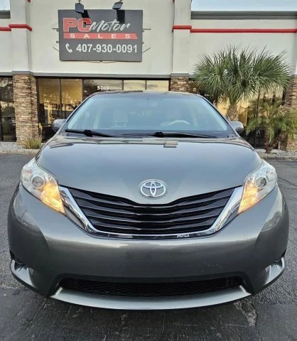 2013 Toyota Sienna 3rd Gen - Image 5 of 21