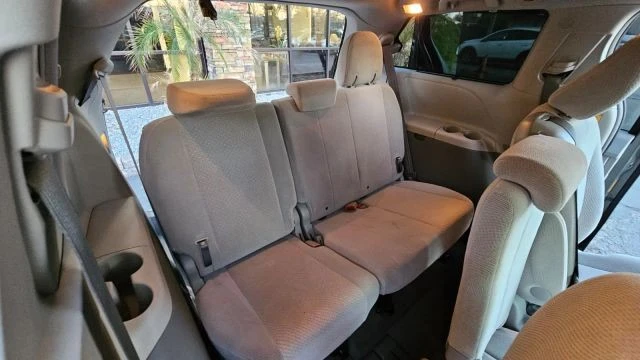 2013 Toyota Sienna 3rd Gen - Image 13 of 21