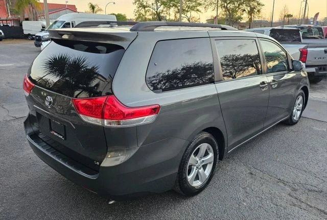 2013 Toyota Sienna 3rd Gen - Image 4 of 21